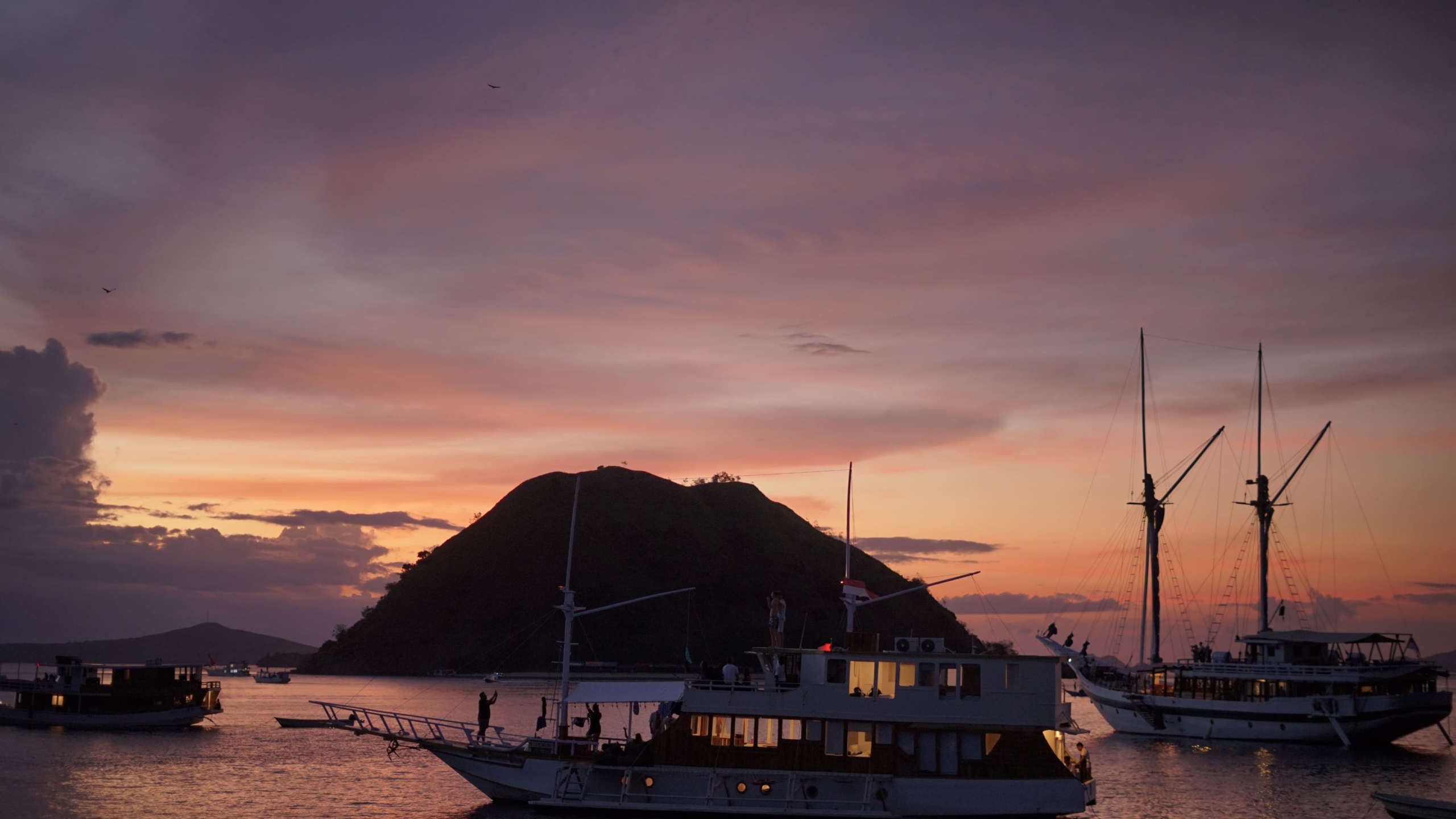 sunset point kalong island